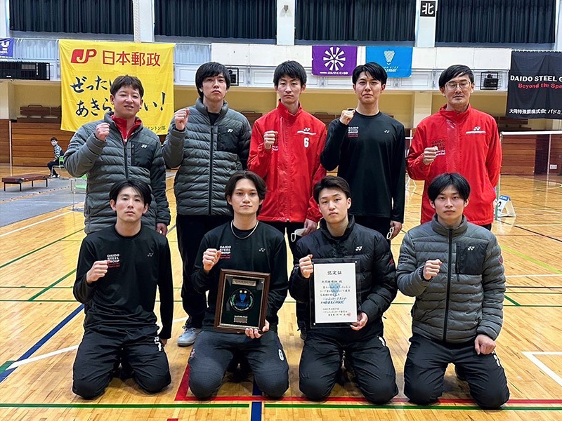 応援よろしくお願いします!(下の列の右から2番目)