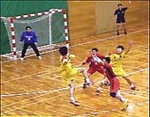 高打点から豪快にシュートを放つ 武田選手