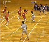 フォーメーションを使い攻撃するフェニックス