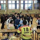 サイン会に長蛇の列ができる