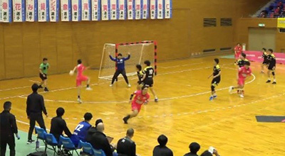 日本リーグデビュー戦、初セーブ 日本リーグデビュー戦、初セーブ