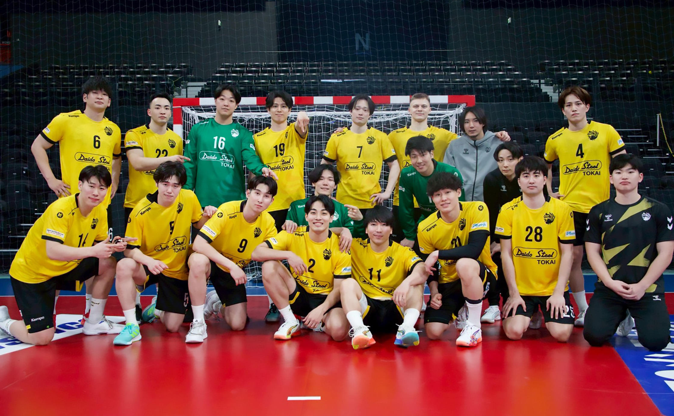 選手の集合写真