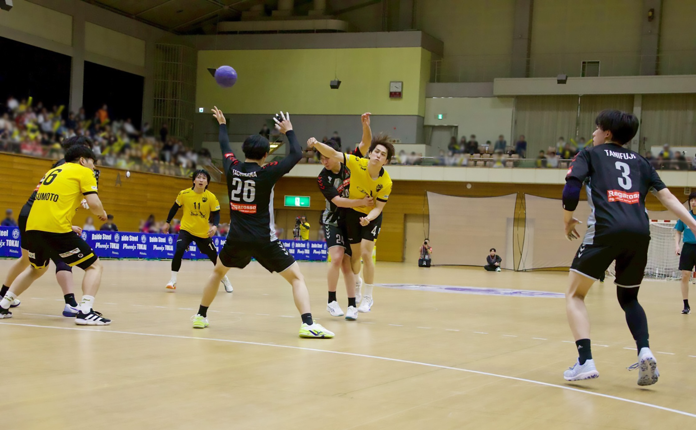 エースの咆哮！藤坂、8得点のゴール量産。