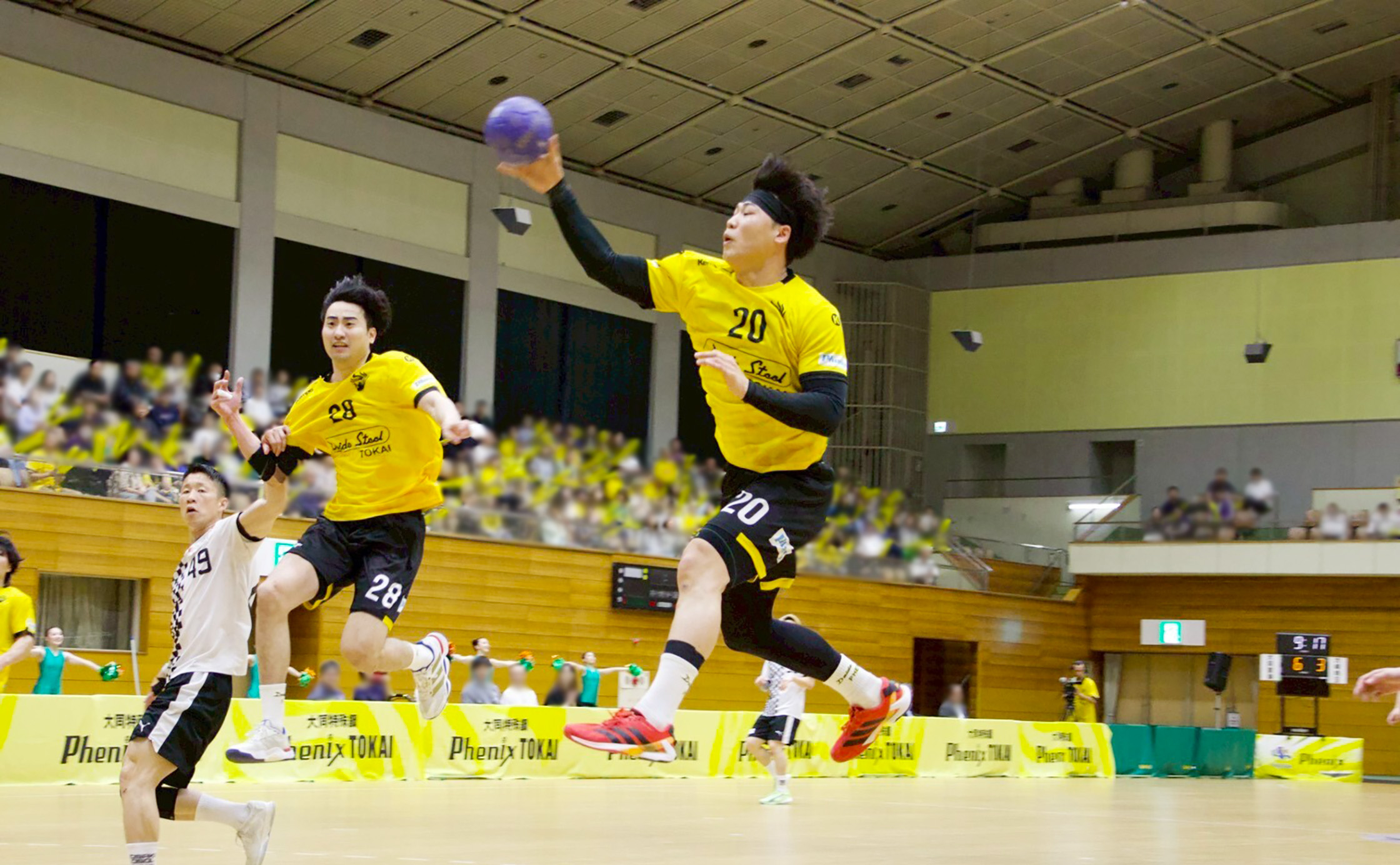 可児選手、豪快ジャンプシュート！