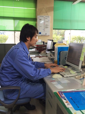 仕事も頑張ります! 仕事も頑張ります!