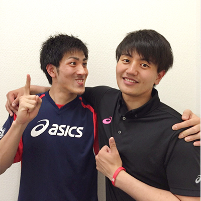 同級生の上原選手と頑張ります 同級生の上原選手と頑張ります