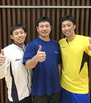 ケガで療養中の№19伊藤選手(中央)の分まで平子、久保(龍)が頑張ります! ケガで療養中の№19伊藤選手(中央)の分まで平子、久保(龍)が頑張ります!