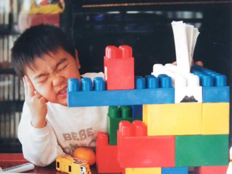 悩む少年・加藤 悩む少年・加藤