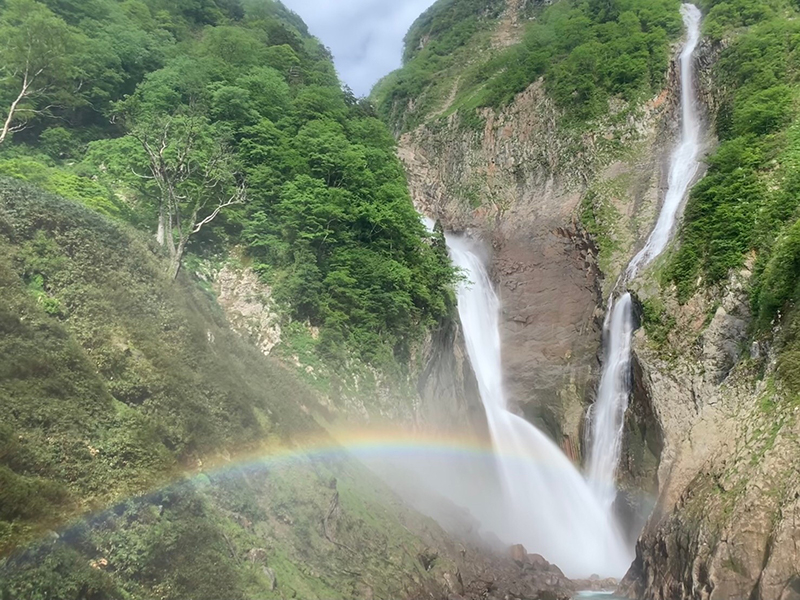 虹のかかった称名滝! 虹のかかった称名滝!