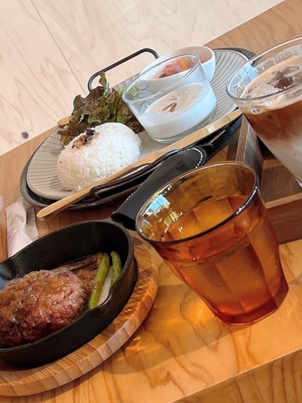 王様の耳はロバの耳のハンバーグ 王様の耳はロバの耳のハンバーグ