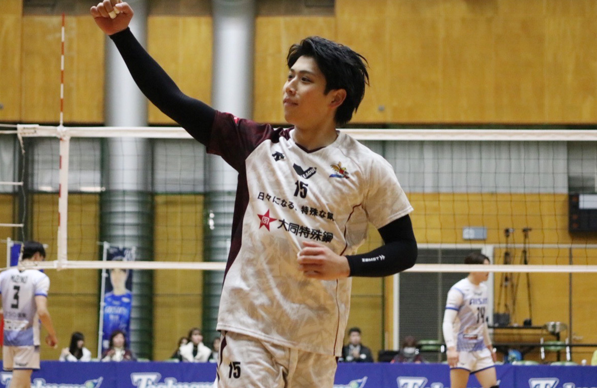 佐々木選手、サーブレシーブ返球率両チーム合わせてトップ！