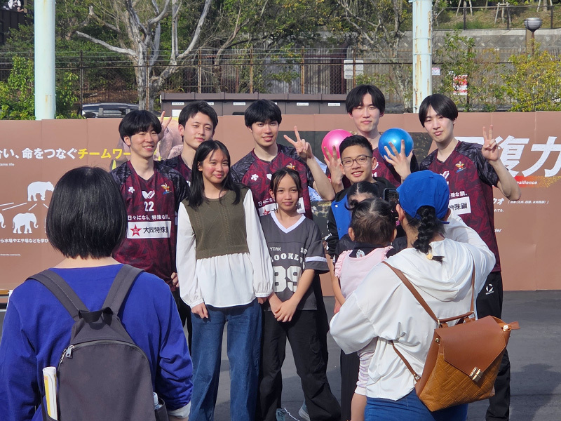 選手たちと記念撮影